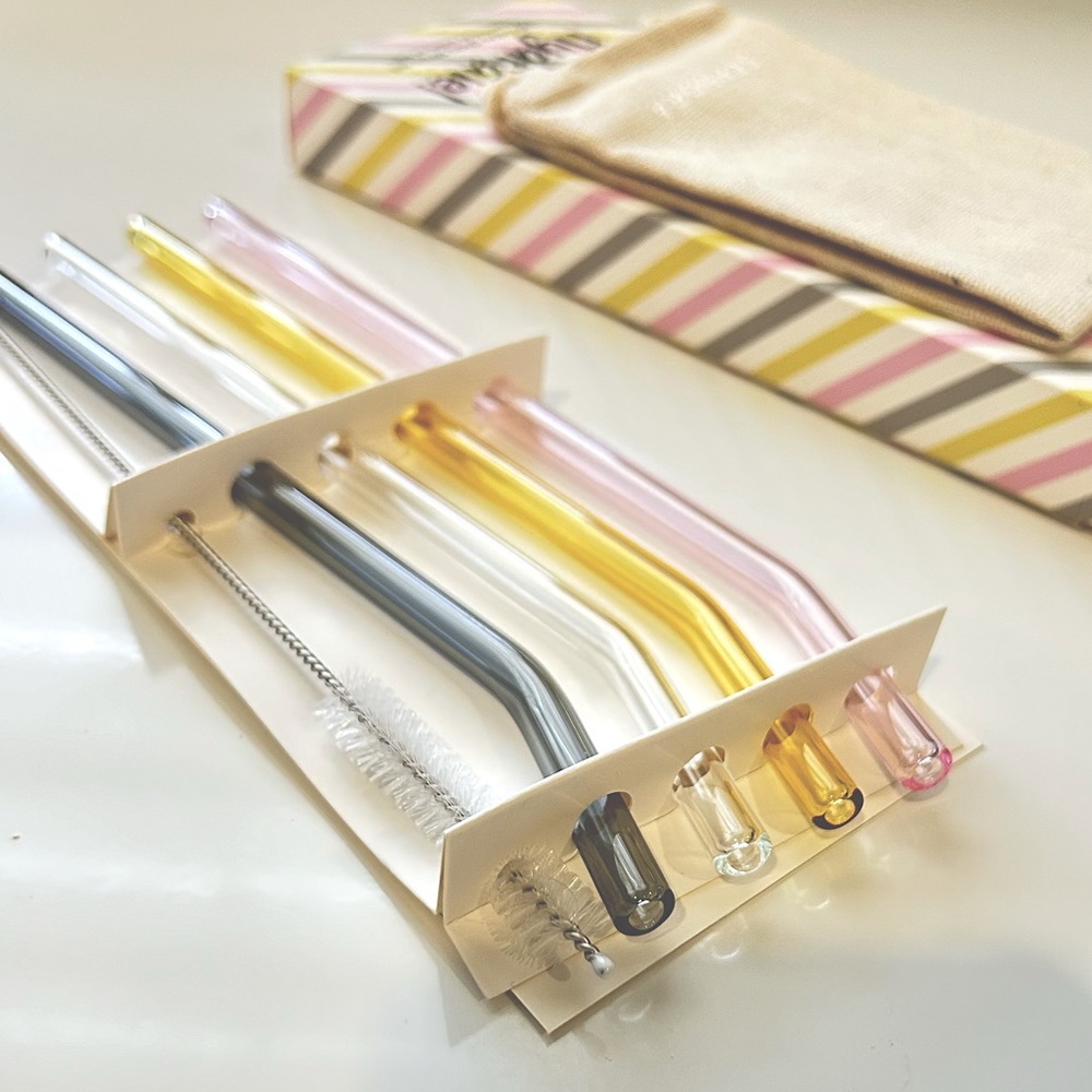 NWT Sephora Hydrate! 4pc Reusable Glass Straw Set (Pink, Clear, Yellow, Grey)